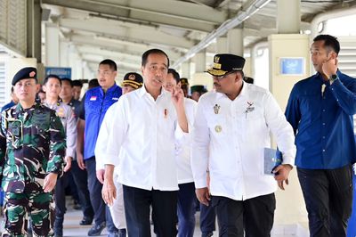 Presiden Jokowi Berikan Bantuan Alkes ke RSUD dr. Zainoel Abidin di Banda Aceh