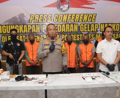 5 Bandar Narkoba Jaringan Antar Provinsi Ditangkap di Makassar, Polisi Sita 1 Kg Sabu
