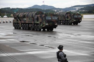 Korea Selatan Pamerkan Rudal Terkuatnya, yang Mampu Menghantam Bunker Bawah Tanah Korea Utara