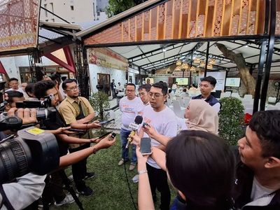 Pasangan RIDO Didukung Relawan Beragam Generasi, Namanya BRO! RK
