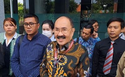 Fedrich Yunadi Sambangi KY untuk Pantau Kasus Duo Pelat Merah BUMN VS BUMD
