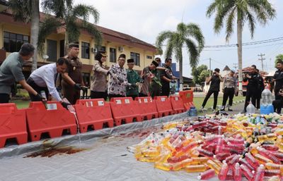 Sebanyak 1.564 Botol Miras Dimusnahkan Polres Bantul, Mayoritas Oplosan