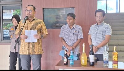 Polda DIY Sita Ratusan Botol Miras dari 4 Toko Ilegal