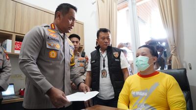 Markas Judol Jaringan Kamboja di Cengkareng Digerebek Polisi, 8 Pelaku Ditangkap!