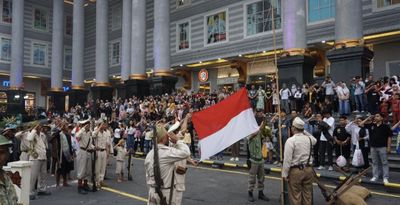 Peringati Hari Pahlawan, Pengunjung Jogja City Mall Tampak Khidmat Saksikan Teatrikal Kepahlawanan Yogyakarta