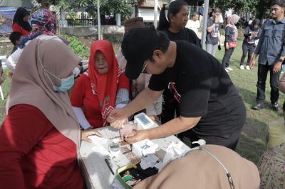 Rasakan Manfaatnya, Warga Kota Jogja Antusias Sambut Pemeriksaan Kesehatan Hasto & Wawan Harmawan