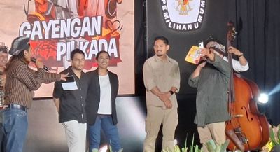 Momen Ibnu Jamil dan Bu Tejo Tilik Nobar Film Tepatilah Janji , Edukasi Politik Jelang Pilkada 2024