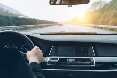 Apes, Mobil Pria Ini Dibawa Kabur Sopir Baru yang Direkrut via Medsos