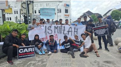 Massa Aliansi Santri Jalanan di Yogya Tolak Mundurnya Gus Miftah, Bakal Bersurat ke Presiden