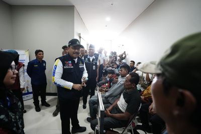 Hari Kesetiakawanan Sosial Nasional di Yogyakarta, Mensos Gus Ipul Sambangi Operasi Katarak Gratis di Sleman