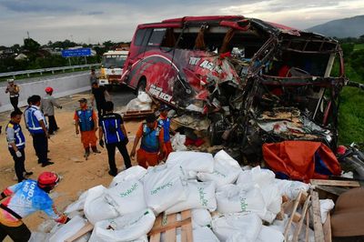 Kronologi hingga Penyebab Kecelakaan Maut Bus Rombongan Santri  di Tol Malang, 4 Korban Tewas