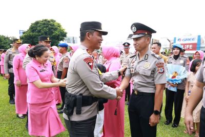 299 Personel Polri dan PNS Polri Polda DIY Resmi Menyandang Pangkat Satu Tingkat Lebih Tinggi