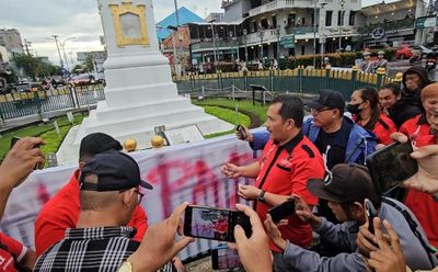 Aksi Cap Jempol Darah di Tugu Jogja, Bentuk Loyalitas Kader PDIP kepada Megawati
