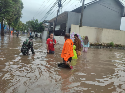 Hujan Deras Picu Banjir di Jember, Ratusan Rumah Terendam