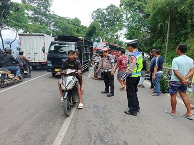Kecelakaan Beruntun 7 Kendaraan di Garut Dihari Libur Isra Miraj-Imlek 2025, 9 Orang Jadi Korban