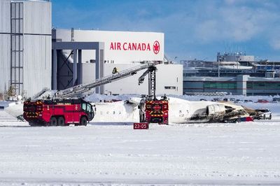 Kronologi hingga Penyebab Kecelakaan Pesawat Delta Airlines di Toronto: 18 Luka, 3 Kritis
