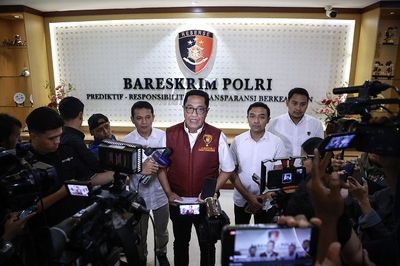 Kades Kohod Arsin Cs Ditahan Bareskrim Usai Jalani Pemeriksaan Kasus Pagar Laut