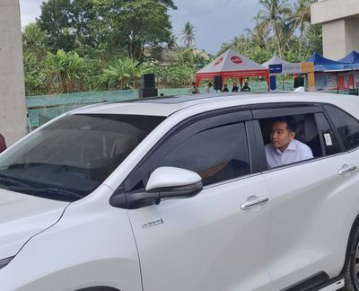 Pulang Isi Materi Retreat, Wapres Gibran Tinjau Proyel Tol Jogja - Bawen