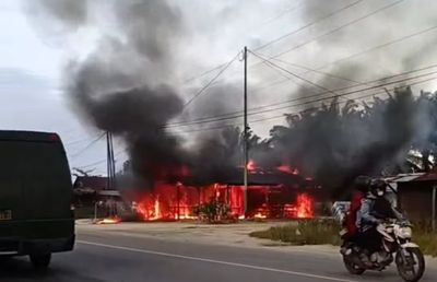 Rumah di Tengganau Terbakar Diduga Korsleting Saat Ngecas HP, Tewaskan Seorang Remaja