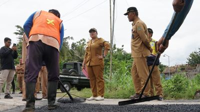 Bupati Endah Tinjau Ruas Jalan Menuju Goa Pindul Gunungkidul, Ini Katanya