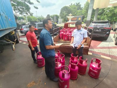Polda Metro Gerebek Gudang Penyimpanan Gas Elpiji 12 Kg Oplos di Bekasi Sudah Siap Edar