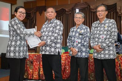 Bupati Sleman Serahkan 41 SK Kenaikan Pangkat PNS Kabupaten Sleman