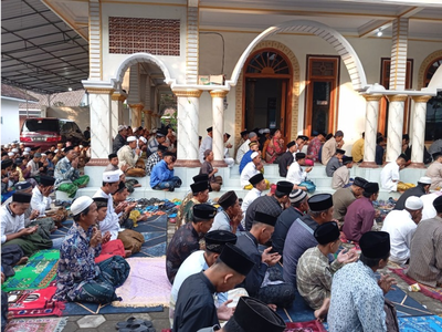 Umat Islam di Perbatasan Jember-Bondowoso Rayakan Lebaran Lebih Awal, Ini Alasannya