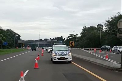 Antisipasi Lonjakan Volume Kendaraan Hari Ini, Contraflow Diberlakukan di Tol Jagorawi Arah Puncak