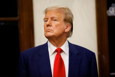 Trump Desak Kapal AS Bebas Lewat Terusan Panama dan Suez