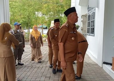 Hari Pertama Kerja, Bupati Tulungagung Keliling OPD Cek Langsung Kedisiplinan ASN