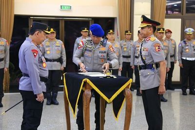 Mutasi 49 Pati-Pamen Polri, Asops Kapolri Hingga Kapolda Jabar Resmi Berganti