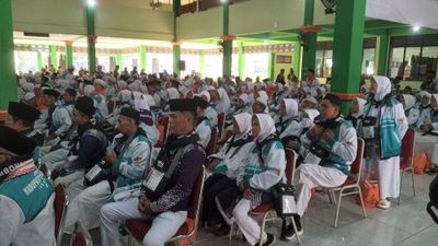 Jamaah Haji Boyolali Kloter Pertama Masuk Asrama Haji Donohudan, Ada yang Berusia 88 Tahun