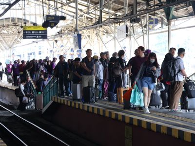 Jelang Libur Panjang Waisak 2025, Jumlah Penumpang di Stasiun Daop 6 Yogyakarta Alami Peningkatan