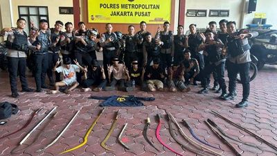 Aksi Tawuran Subuh Hari Tadi di Senen Jakpus, 6 Remaja dan Senjata Corbek Diamankan Polisi