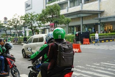 Menteri UMKM Usul Pembentukan Koperasi Kemitraan Khusus Ojol dan Aplikator