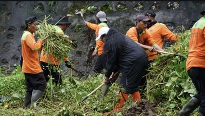 Usai Kegiatan Jumat Bersih , Bupati Endah Akan Lakukan Penataan Bangunan di Kawasan Pantai Drini