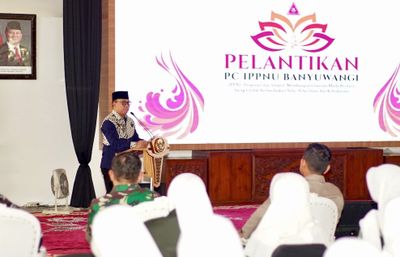 Pelantikan IPPNU Banyuwangi, Wakil Bupati Ajak Sinergi Atasi Problem Sosial-Pendidikan