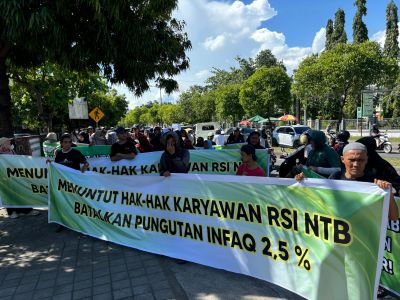 Demo di Disnaker, Massa Aksi Turut Minta Imam Hambali Mundur dari Jabatan Ketua Yayasan RSI