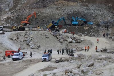 Satu Korban Longsor Gunung Kuda Cirebon Ditemukan, 7 Masih Dicari Tim Gabungan