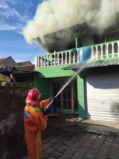 Aksi Heroik Berujung Tragis: Mahasiswa Tewas Saat Selamatkan Teman dari Kobaran Api