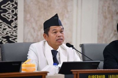 Gubernur Dedi Mulyadi Resmi Hapus PR Bagi Pelajar di Jawa Barat, Fokus Belajar Cuma di Sekolah!