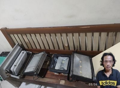 Curi Lampu Billboard di Jakbar, Pria Ini Digulung Polisi