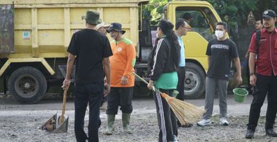 Pesan Bupati Gunungkidul Endah Dalam Giat Jumat Bersih di Pasar Besole