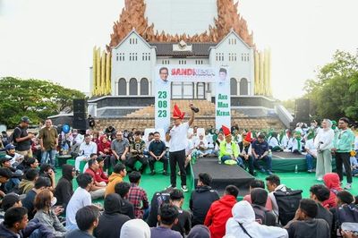 Sandiaga Uno Berdayakan Ratusan Anak Muda untuk Bangun Wirausaha Digital di Makassar