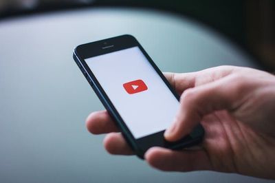 50 Ide Nama Channel YouTube yang Unik dan Lucu, Pasti Keren!