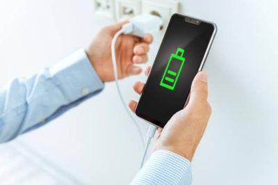 Panduan Lengkap untuk Merawat HP Agar Awet