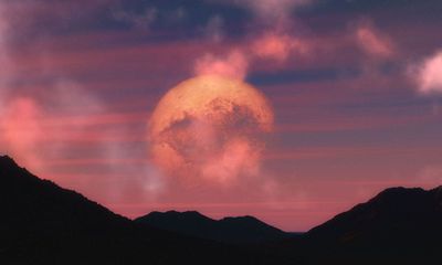 Fenoma Langka Strawberry Moon Menghiasi Langit 21-22 Juni 2024