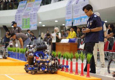 142 Tim Adu Jago di Kontes Robot Indonesia 2024!