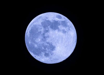Penjelasan dan Mitos Fenomena Super Blue Moon yang Terjadi di Indonesia