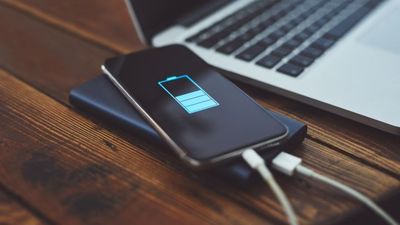 6 Rekomendasi Merk Power Bank Terbaik 2025 untuk Smartphone dan Travelling